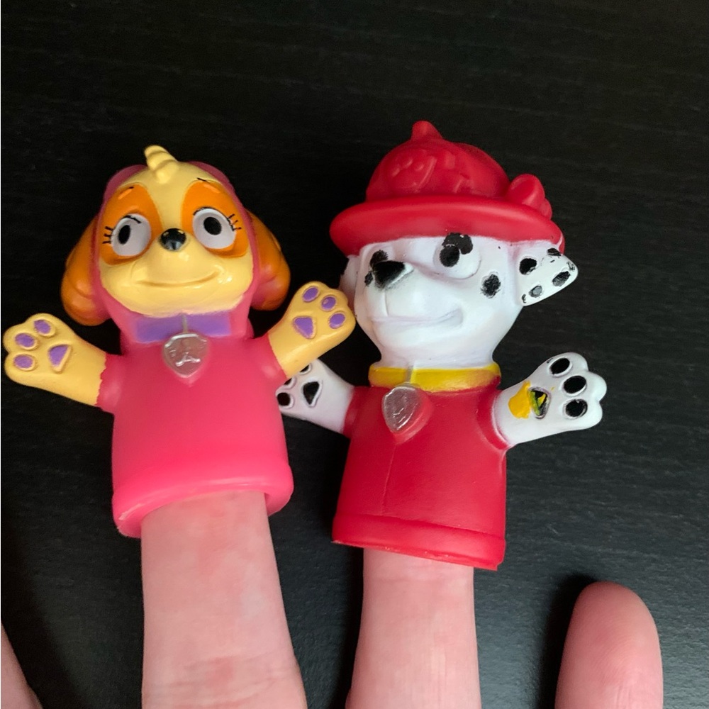 Paw Patrol Pink & Red Finger Puppet Duo